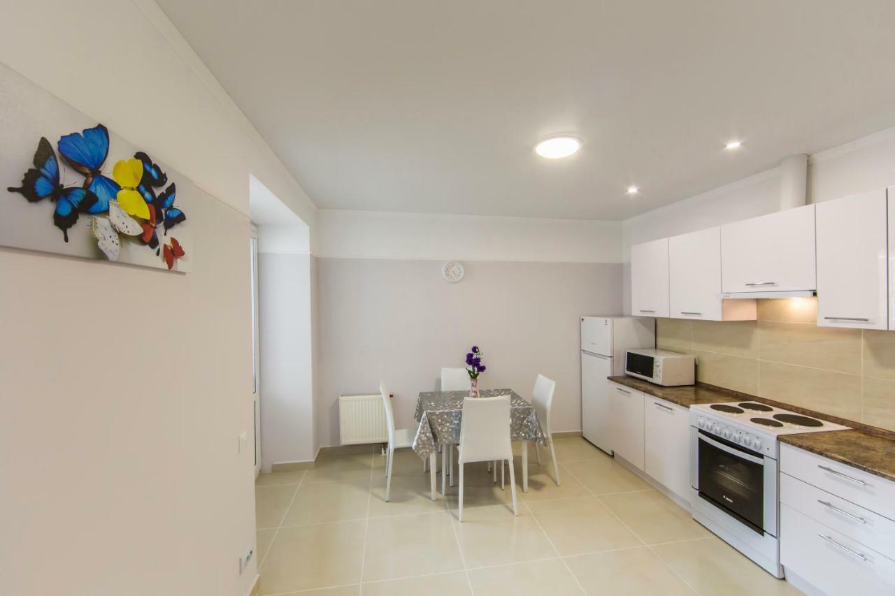 Apartments Kiev Екстериор снимка