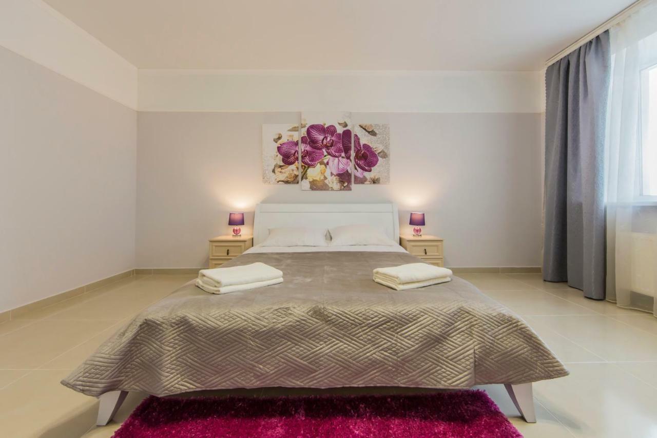 Apartments Kiev Екстериор снимка