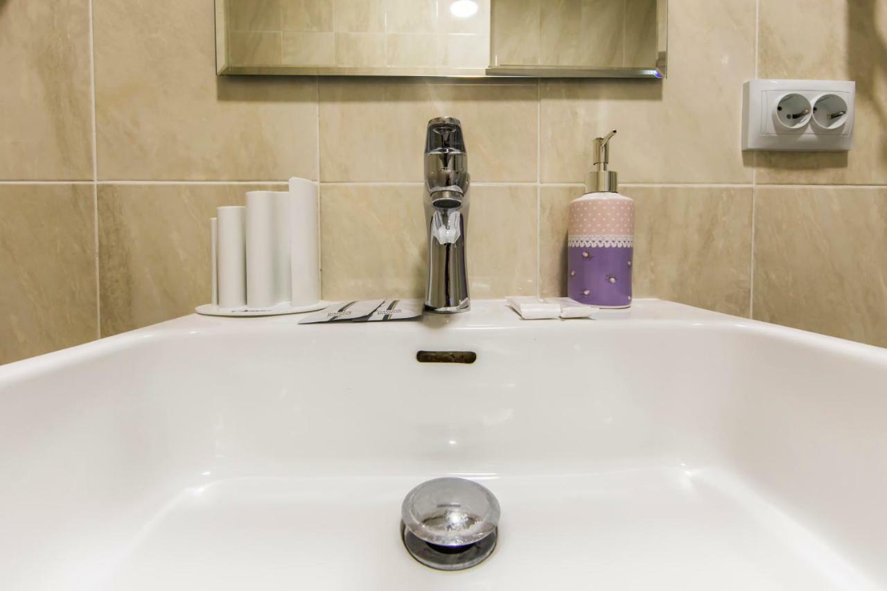 Apartments Kiev Екстериор снимка